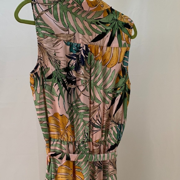 SUCH A PRETTY DRESS - Sleeveless Leaf Print - Picture 8 of 10